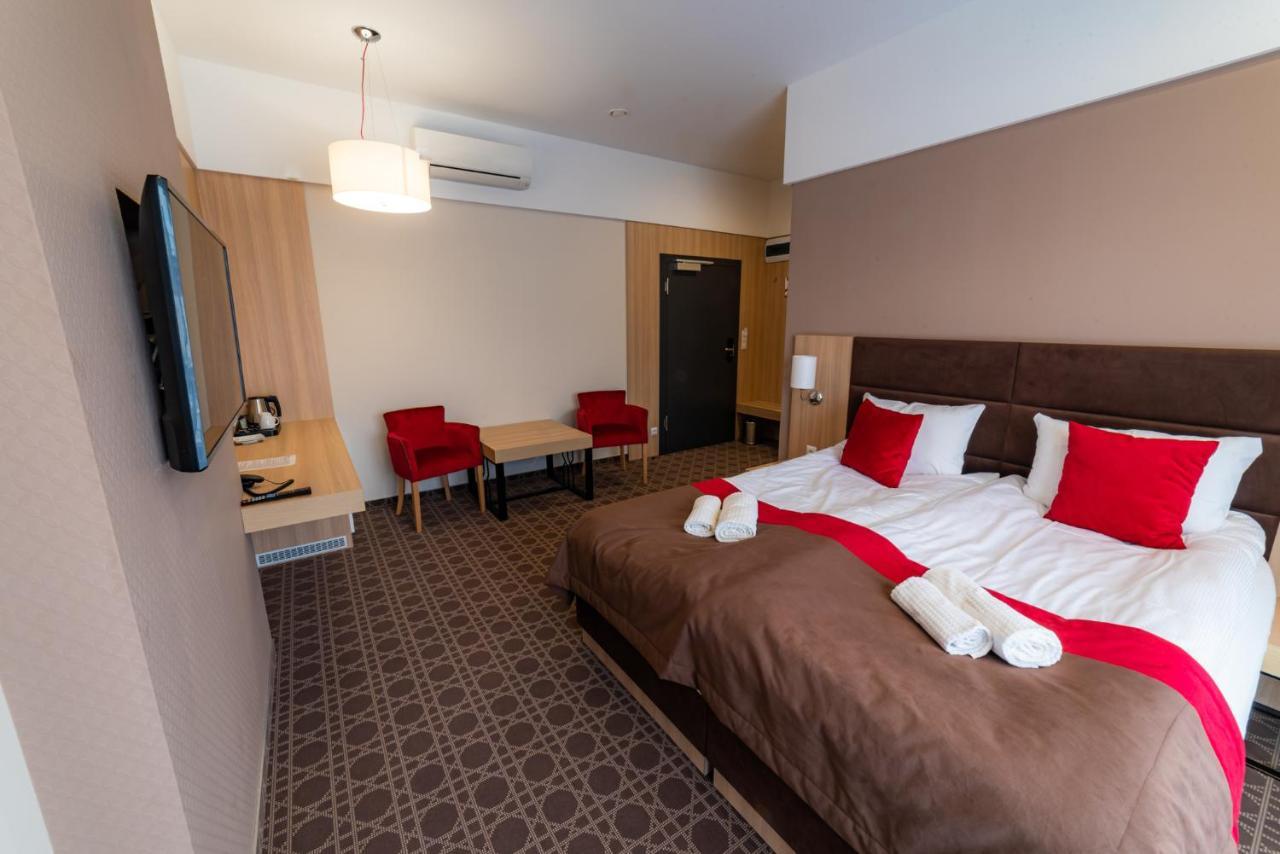 Hotel Nad Czernica Czarne  Esterno foto