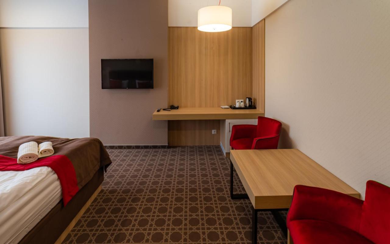 Hotel Nad Czernica Czarne  Esterno foto
