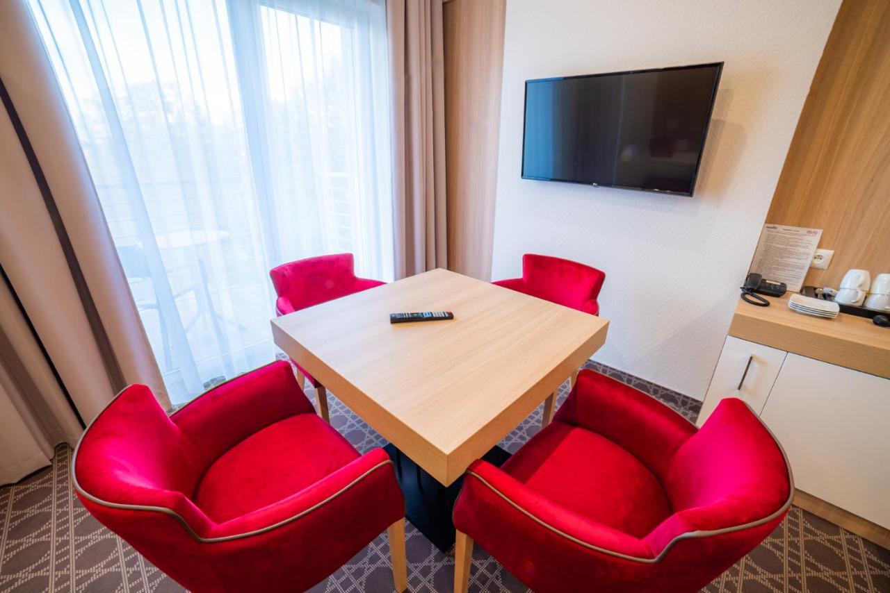 Hotel Nad Czernica Czarne  Esterno foto